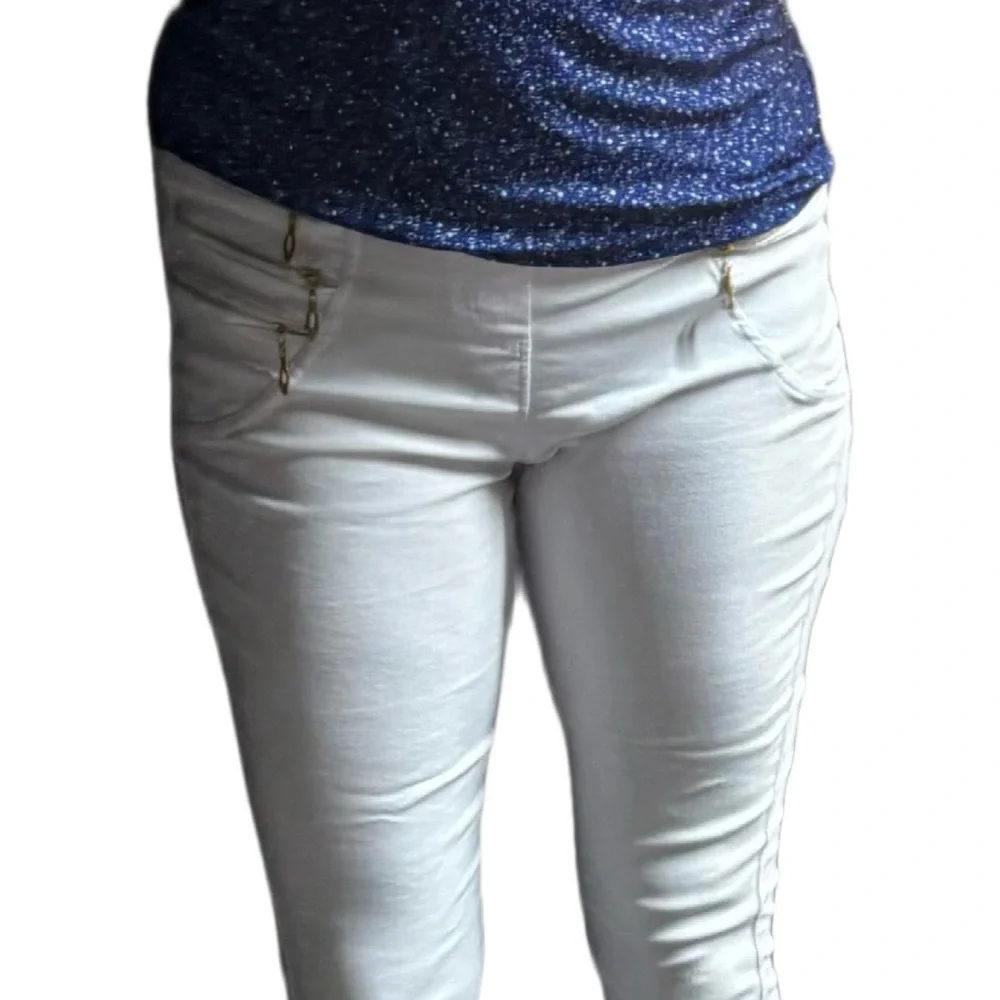 Thrill Women's Crisp White Jeggings - Picture 2 of 11